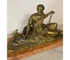 Фото: Скульптура "Архимед-изобретатель оружия". Европа 19 век. Бронза, мрамор. Размер 27,5х50 см. № 2886 - Артикул №2886