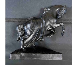 Скульптура "Конь с попоной". Чугун, литьё, Касли. Скульптор П.К Клодт. Середина 20 века. высота 40 см. №2870