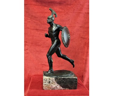 Скульптура «Древнегреческий воин со щитом», XIX век (артикул №42) - фото №1
