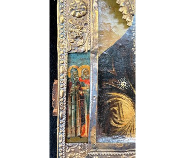 Казанская Пресвятая Богородица, 17 век. Круг Оружейной палаты. Темпера, доска, оклад (84) Размер 25х30 см. № 2067 (артикул №2067) - фото №2