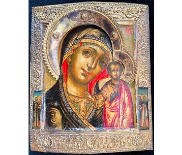 Казанская Пресвятая Богородица, 17 век. Круг Оружейной палаты. Темпера, доска, оклад (84) Размер 25х30 см. № 2067 (артикул №2067) - фото №4