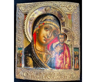 Казанская Пресвятая Богородица, 17 век. Круг Оружейной палаты. Темпера, доска, оклад (84) Размер 25х30 см. № 2067 (артикул №2067) - фото №5