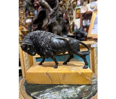 Статуэтка "Зубр" бронза, камень. Высота 13 см. № 2077 (артикул №2077) - фото №1