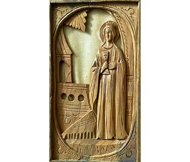 Святая Варвара. 19/20 в. Резьба по дереву. Размер 5,5х10 см. В киоте 8х12 см. № 2400 (артикул №2400) - фото №5