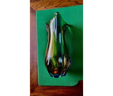 Ваза. Чехия. Автор Karel Zemek (1909-1965) Стекло с элементами бульгазе. Высота 29 см. № 3260 (артикул №3260) - фото №1