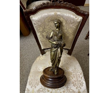 Скульптура "Осень", 19 век. Европа. Бронза, основание дерево орех. Высота 41 см. № 3327 (артикул №3327) - фото №1